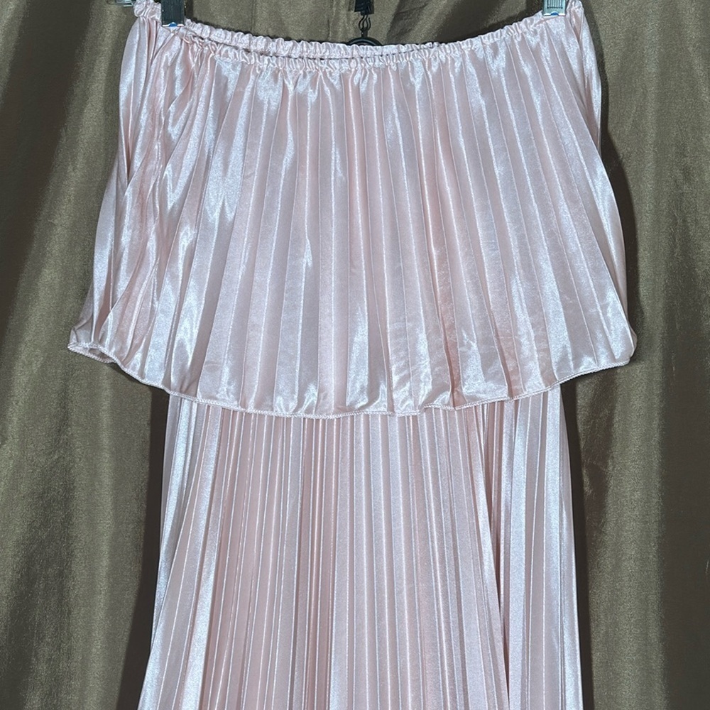 Florcoo Off the Shoulder Cake Pink Pleated Dress - Picture 2 of 6